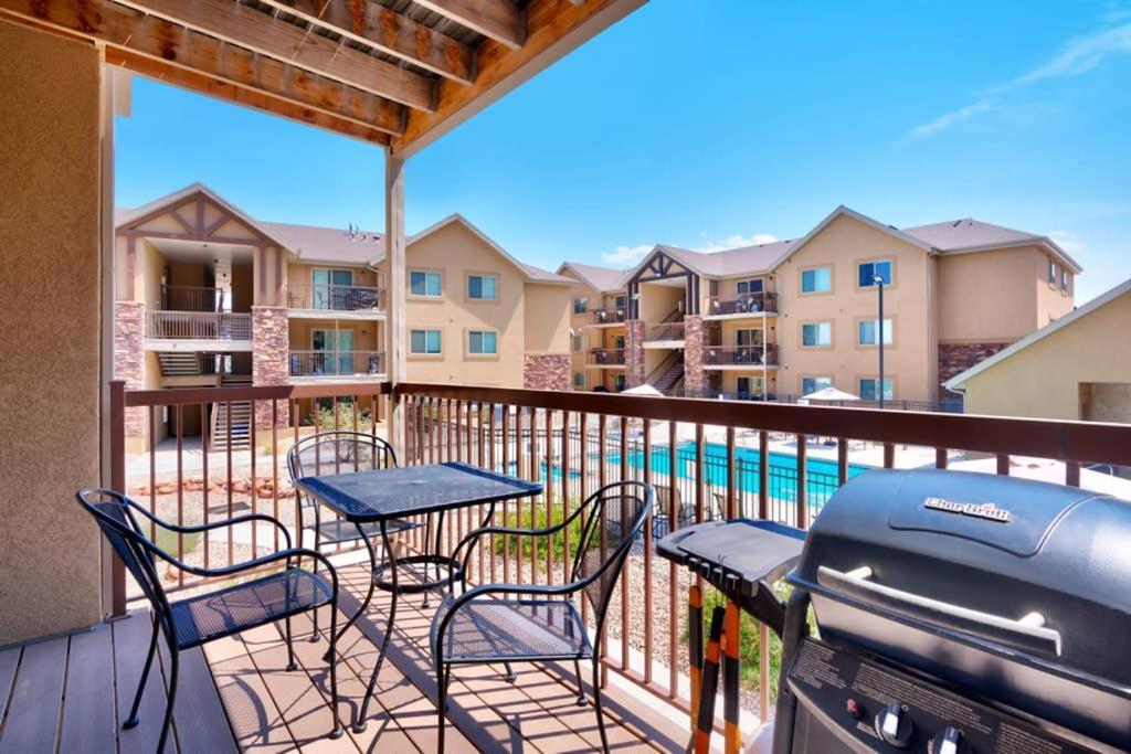 5C Sweet Redcliff Condo, Pool & Hot Tub Moab Exterior photo